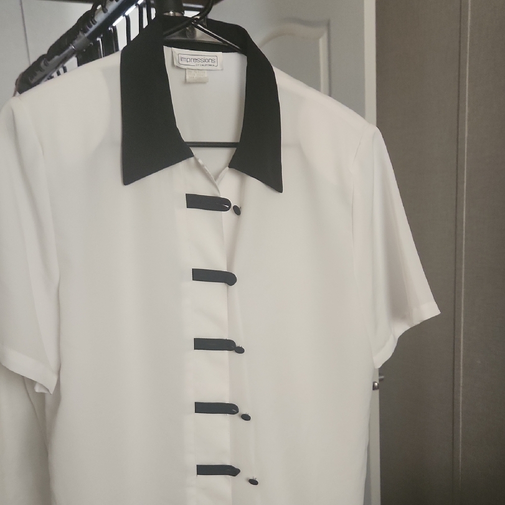 Impressions Men's Black and White Casual Shirt